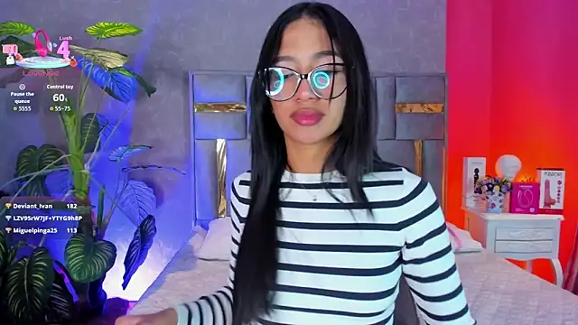 Tyla_Ks Adlı Modelin Canlı XXX Sohbeti