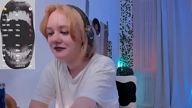 evathority's Live XXX Chat