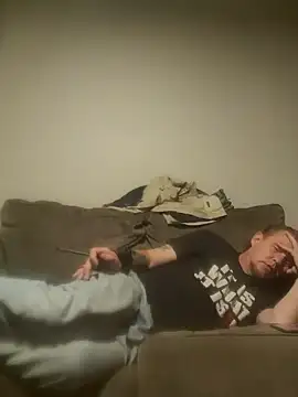 yourMasterisBored Show in webcam