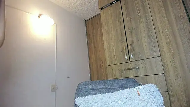 Živý XXX chat horny_adiction