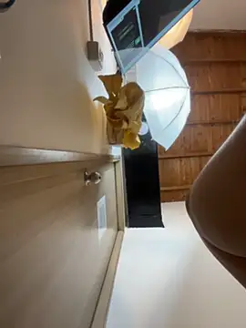 Онлайн чат XXX GiaValenti