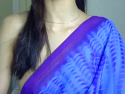 YOUR__ALLY élő XXX-chatje