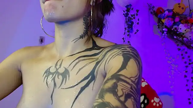 Layla_quinn 现场XXX聊天