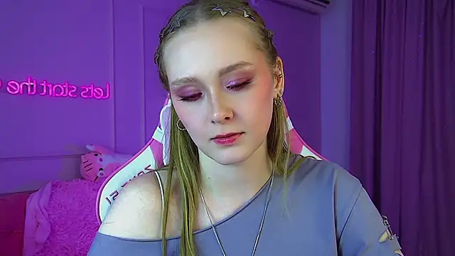 AgataFoxley's Live XXX Chat