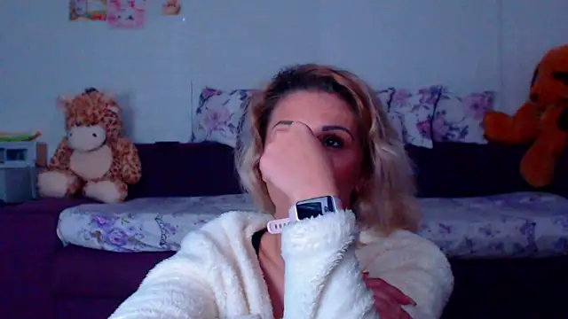 CassieSpellのライブXXXチャット