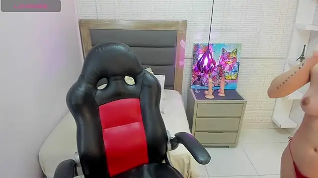 MELANIE_VEGAのライブXXXチャット