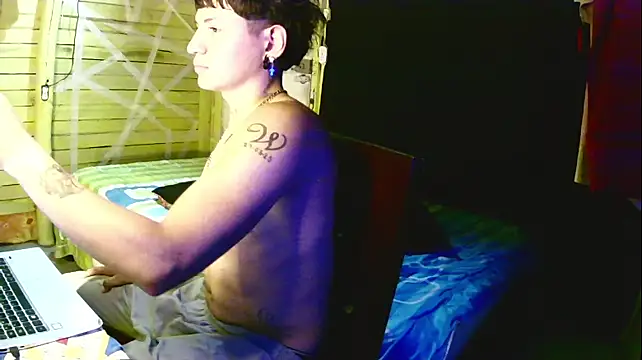 Ebebyjuan – Naživo XXX chat