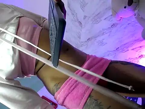 stefani_roblesn Live XXX chat