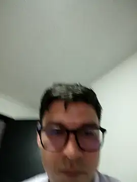 MrSecretSuit webcam show