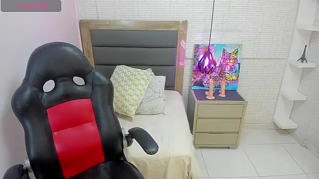 MELANIE_VEGA Live XXX-Chat