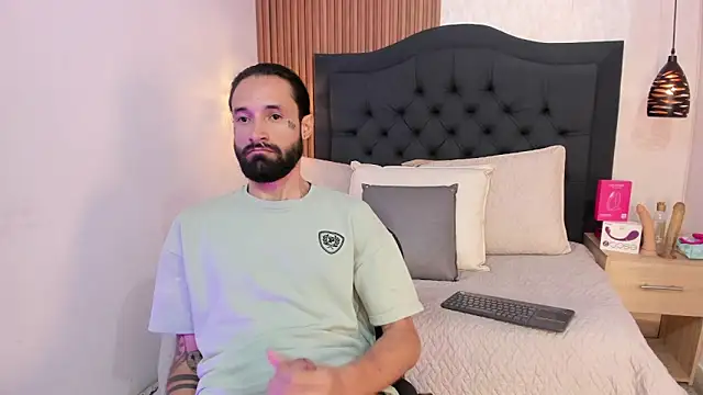 Hisoka_011 Adlı Modelin Web Kamerası Şovu