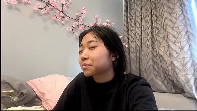 SweetMiaXO: вебкам-шоу