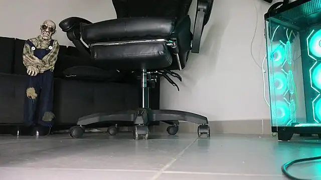 cash_master888 Show Webcam