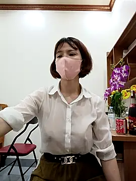 Emma_Linhのウェブカメラショー