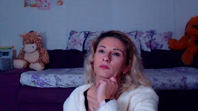 CassieSpell Chat XXX in diretta