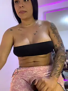 Show de tinalove7 na webcam