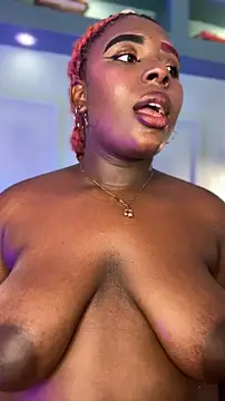 NanyMoreno: онлайн-секс-чат