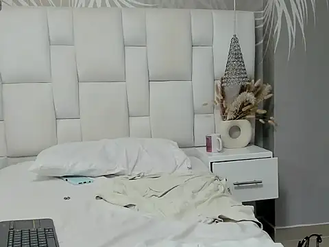 Chatroom XXX en direct de your_sissytrans