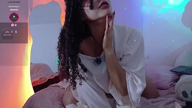 Chat XXX ao vivo de Lia_Tinez