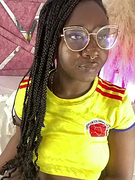 ZahhyFrequency's Live XXX Chat