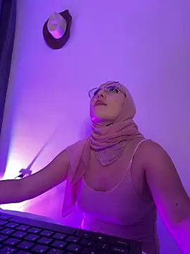 Darsha_Khemu: διαδικτυακό σόου στην κάμερα