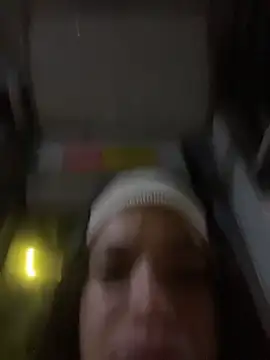 Chatroom XXX en direct de JuanitaMore01