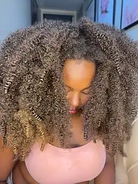 Sotf_Charlotte Show in webcam