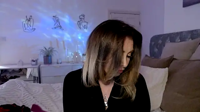 Онлайн чат XXX AngeleyesUK