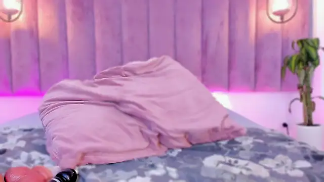 emmiily_z লাইভ XXX চ্যাট