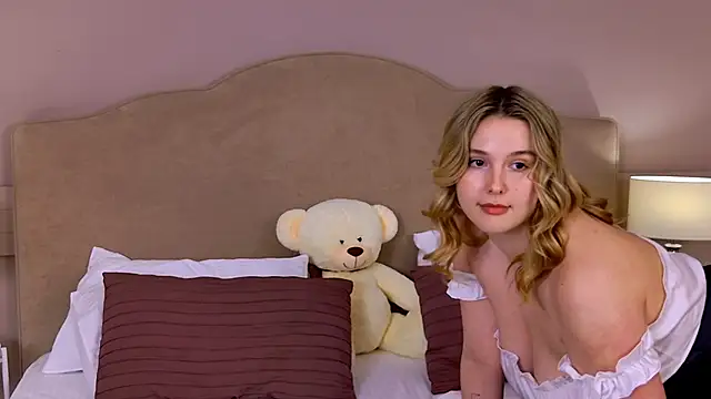 CharlotteAtwooodn Live XXX chat