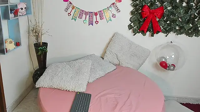 DestinyHills – Naživo XXX chat