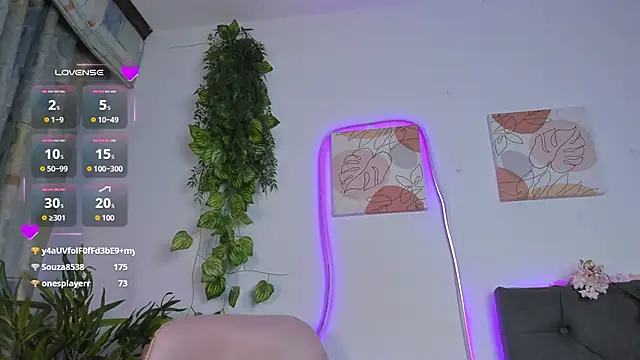 Quiinn_bx's Webcam Show