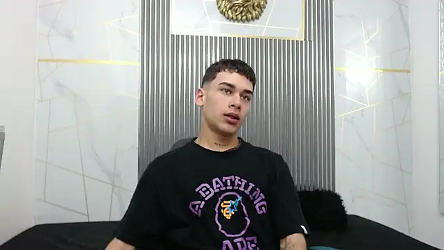 Kitsune_44 Adlı Modelin Web Kamerası Şovu