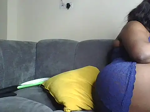 larenshinesのライブXXXチャット