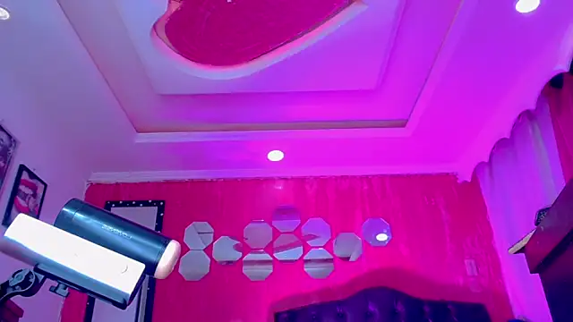 TiffanyMackensyy: онлайн-секс-чат