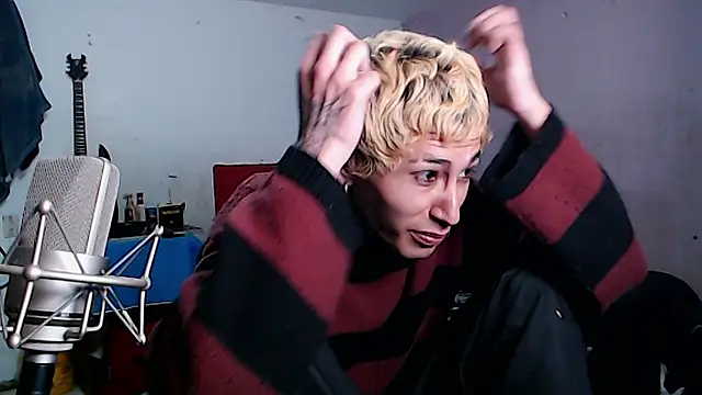 Alien_Twink webkamerás műsora