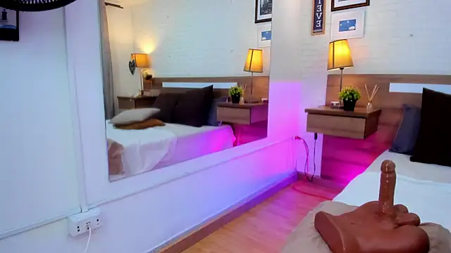 JenniferAuriston 即時 XXX 聊天