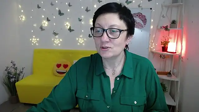 EmilyL0veのライブXXXチャット