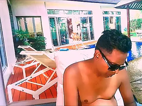 IndianHunk01 Webcam show