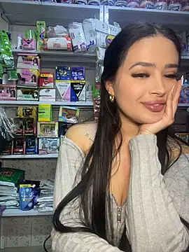 Chatroom XXX en direct de Sara_fun