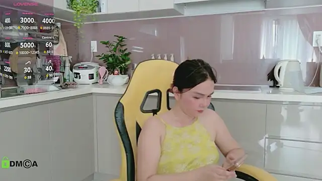 Clumsy_Girl Live XXX Chat