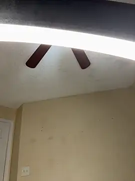 Ebony_Queeen – Naživo XXX chat