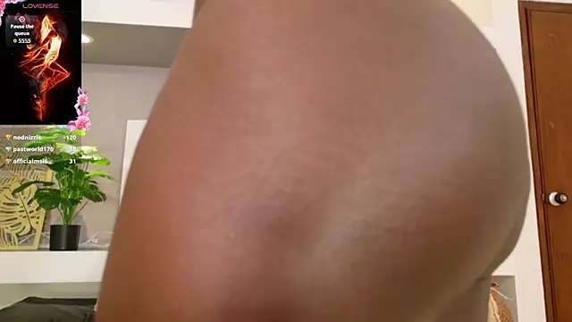 daniellabrown Adlı Modelin Canlı XXX Sohbeti