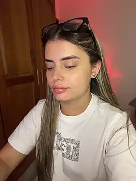 Онлайн чат XXX Miss_valeriaa