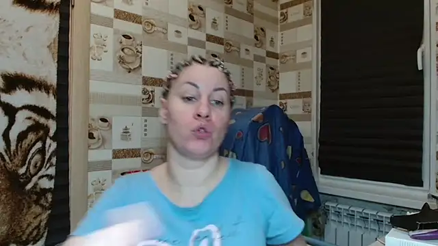 TherestlessKitty Pertunjukan Webcam