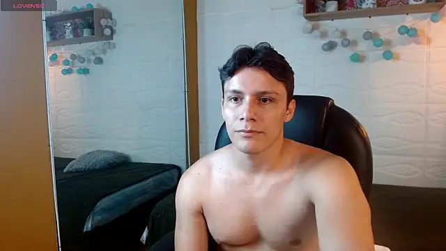 Zayn_clausen Webcam show