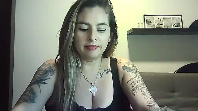 Czat XXX na żywo – Valery__Rouse_