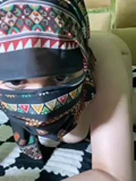 XXX chat uživo modela SaraChouchou