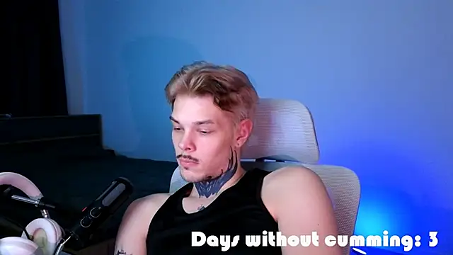 DENIS_HEREn Live XXX chat