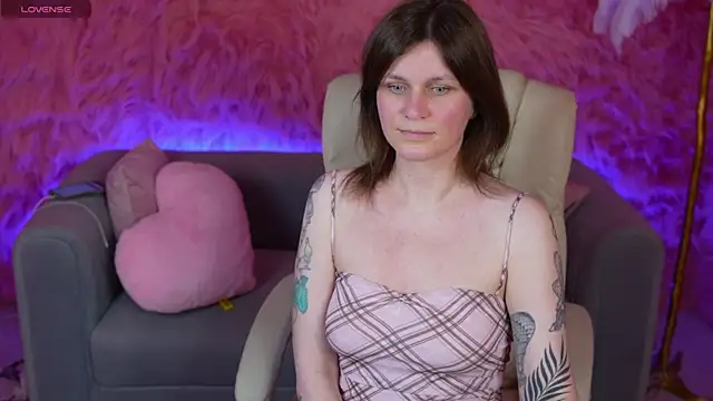 Sembang XXX Secara Langsung TinaMelt